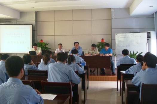 888集团招聘培训首批应届大学结业生